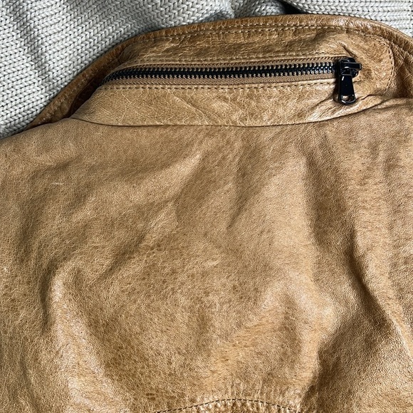 Jakett New York Sz M Tan Leather Vest Jacket with Detachable Knit Sweater Hood - Picture 5 of 9